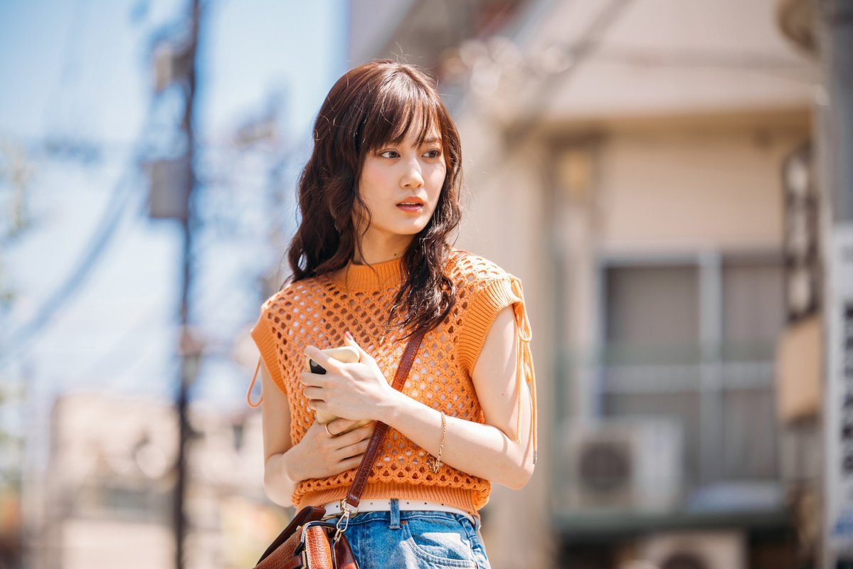 NiShiojun's tweet image. 🎬映画『愚か者の身分』劇場公開までカウントダウン (あと89日!)
【希沙良】実はこの物語で、一番最初に生まれたのは――希沙良。
「都会で、女がたくましく生き抜く物語を描こう」そんな想いが、すべてのはじまりでした。…