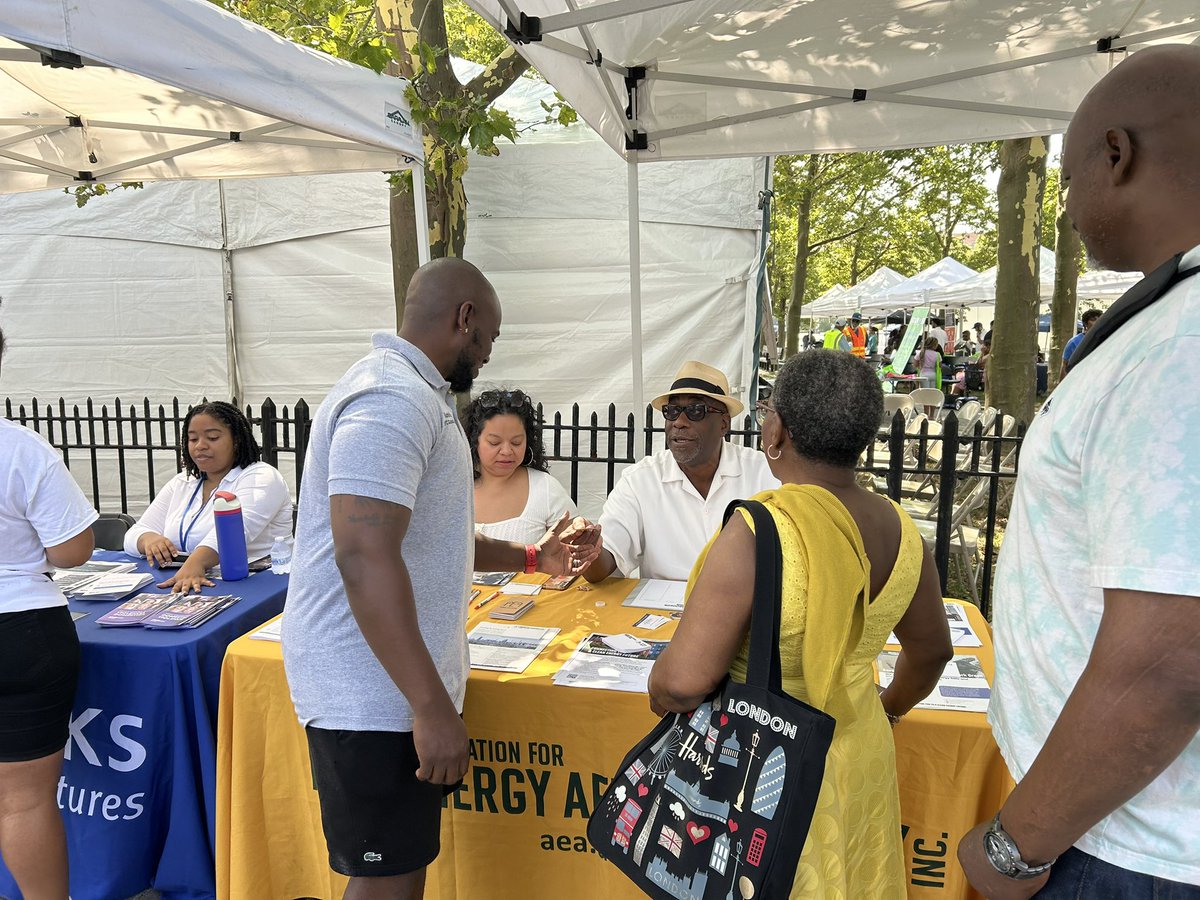 Council Member Kevin C. Riley (@cmkevincriley) on Twitter photo Grateful to join <a href="/BronxNHSCDC/">The Bronx Neighborhood Housing Services</a>, Speaker Heastie, Senator Bailey and a host of community partners for the Northeast Bronx Homeownership Fair. 🏠
Homeownership means power, stability & generational wealth — and we're making it more accessible for Bronx families. Grateful to join <a href="/BronxNHSCDC/">The Bronx Neighborhood Housing Services</a>, Speaker Heastie, Senator Bailey and a host of community partners for the Northeast Bronx Homeownership Fair. 🏠
Homeownership means power, stability & generational wealth — and we're making it more accessible for Bronx families.