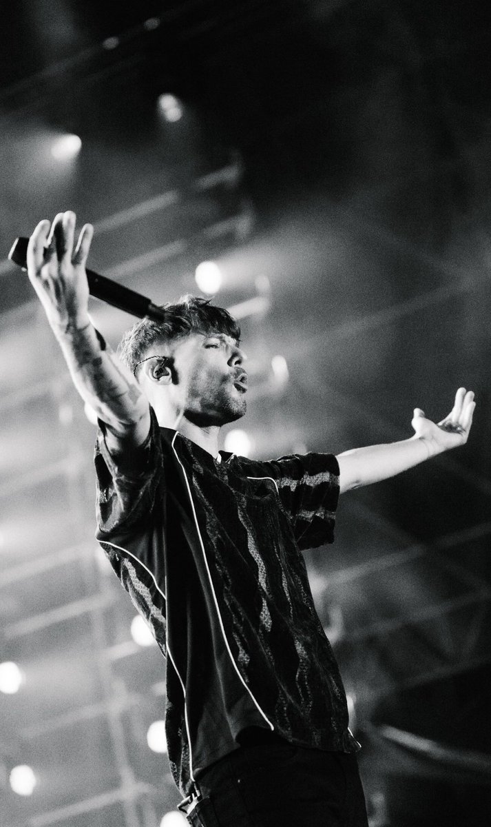 📸 • FOTÃO! Louis via Stories!!