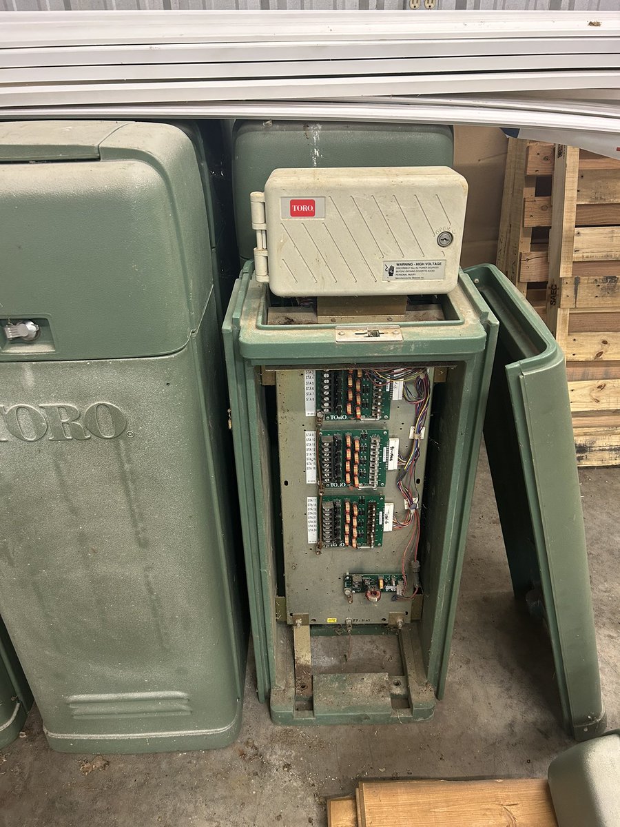 Patricia Island CC on Grove, OK has (16) Toro E-Osmac Satellites for sale to anyone interested and willing to make an offer on them. They can contact Mark Deathrage (918) 676-6045or Bradley Hawkins (719) 280-3370 for more info