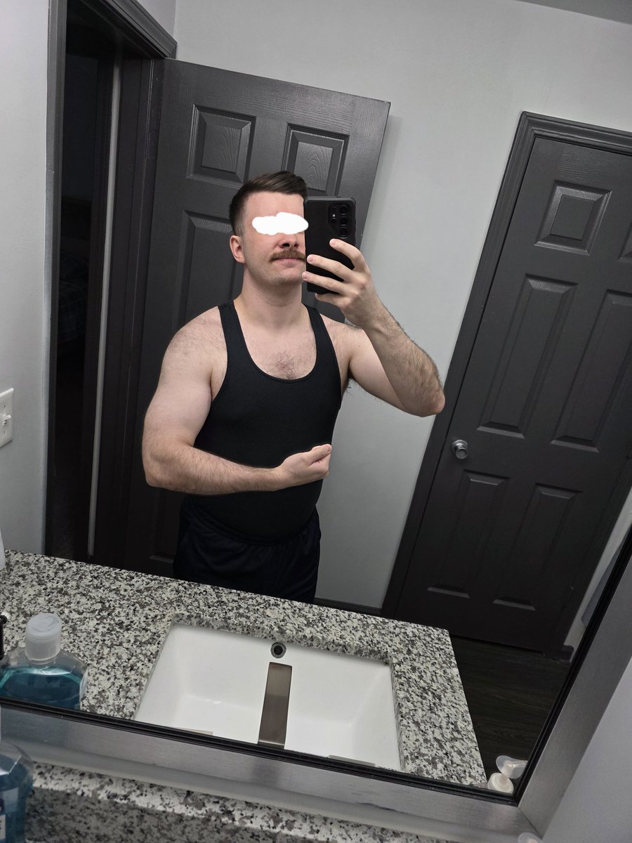 ThatBondageGuy tweet media