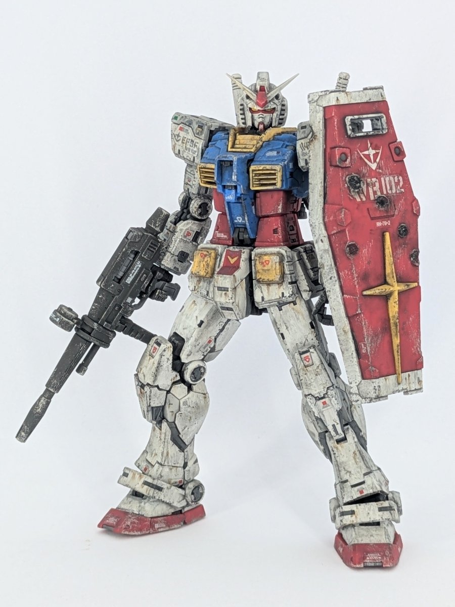 tomopo04's tweet image. RGガンダム2.0完成しました〜🥳
良キットすぎて楽しく作れました!
汚し具合と、ポージングと、撮り方もっと頑張りたいです……!😳
#ガンプラ好きと繋がりたい