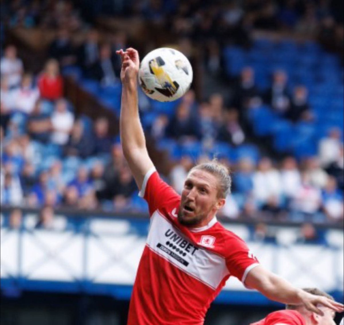 ProudScot76's tweet image. Only a Scottish Ref would see an opponent of Rangers make a clear handball inside the penalty area and not award a penalty.
There is clearly no doubt whatsoever that the corrupt agenda Rangers face in Scotland will continue for another year.
Look at the Celtic pen last week 🤷🏻