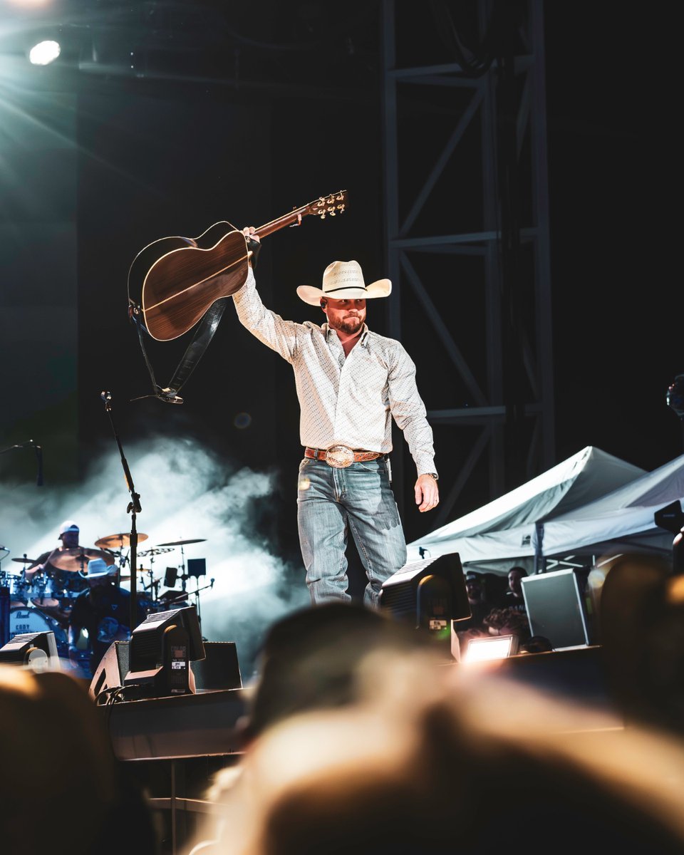 Cody Johnson tweet media
