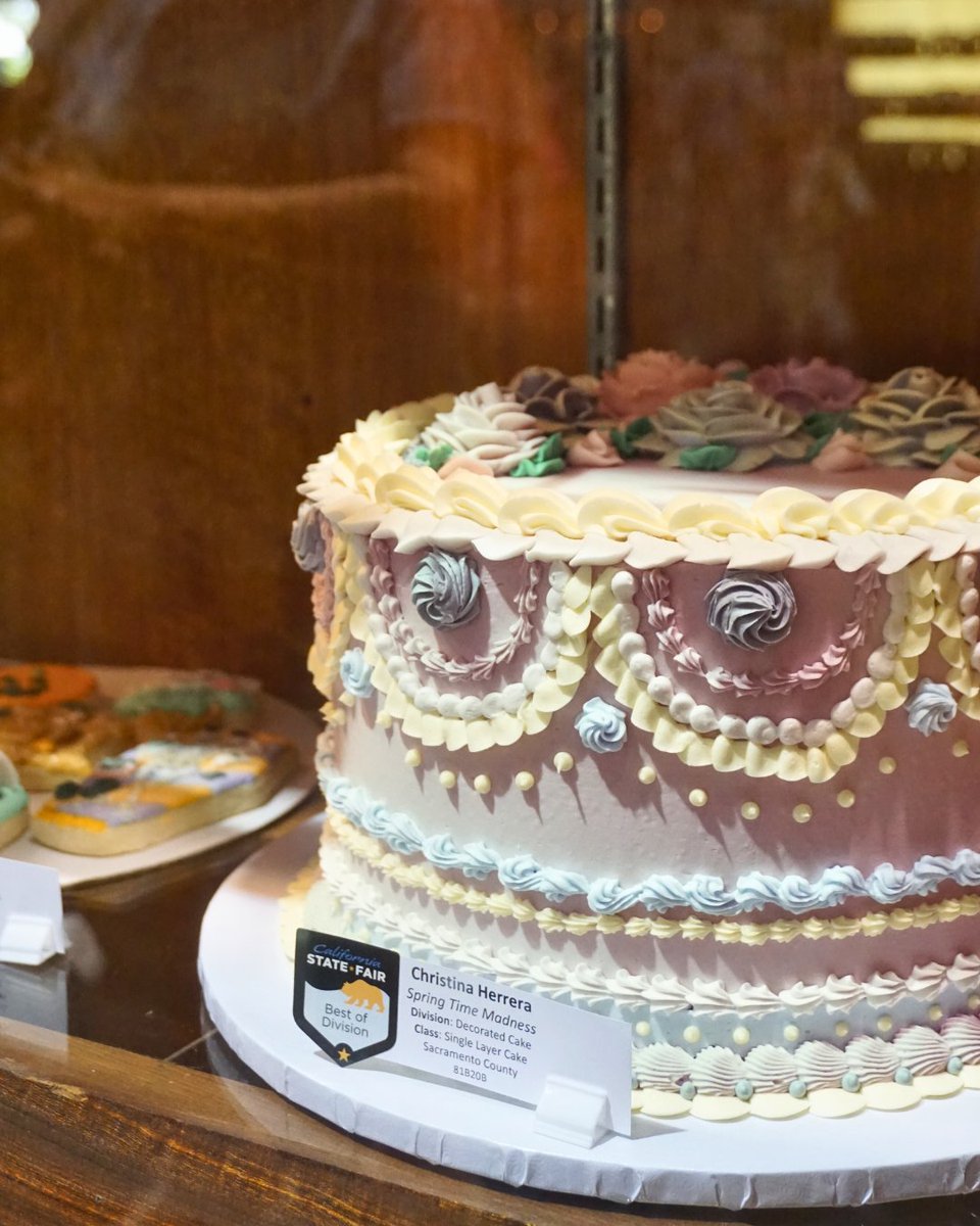 CAStateFair's tweet image. 🥧 Sweet, savory, and award-winning!
Check out the Canning &amp;amp; Baking Showcase at the #CAStateFair — where homemade flavor meets blue ribbon pride. 🍓🏆 #CanningAndBaking
