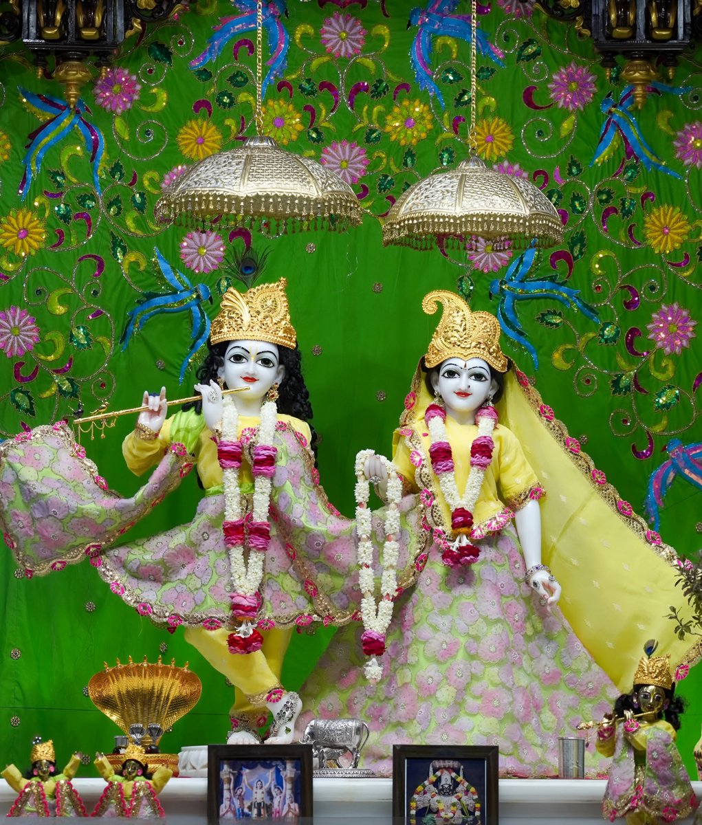 scorpiosantosh's tweet image. श्रावण शुक्ल पक्ष तृतीया, सं. २०८२-
27 जुलाई 2025
#वृंदावन_चंद्रोदय_मंदिर 🛕 
#राधावृंदावन_चंद्र_मंगल_आरती_दर्शन 🙏

कृपया अपने परिवारजनों और मित्रों को अवश्य शेयर करें।