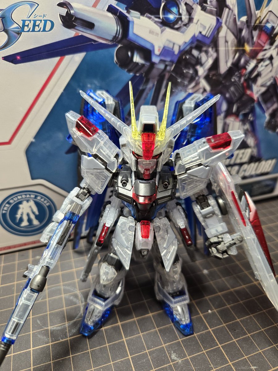ryaryuryos's tweet photo. #ガンプラ
#ガンプラ好きと繋がりたい 
朝から模活
先日ガンベで購入することが出来たMGSDフリーダムクリア
パチ組み
クリアは敬遠してたのですが、いいですねー(笑) https://t.co/R1hCptgMrN