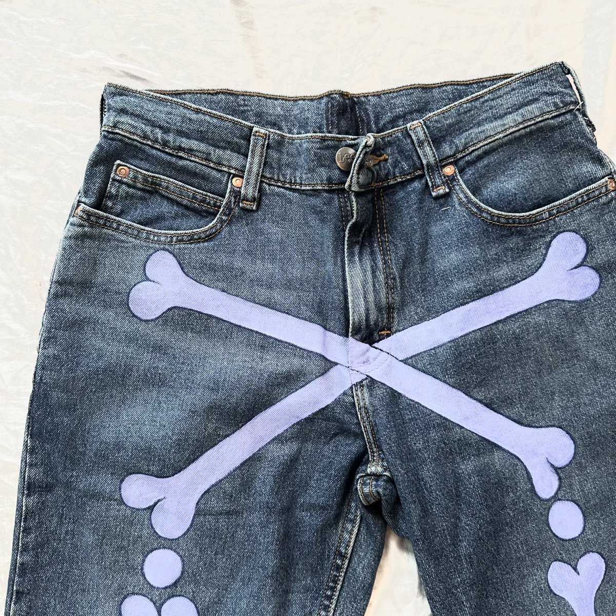 kill_che's tweet image. purple hand painted bones by ché ☠️😈
one of one every pair is different
sold*