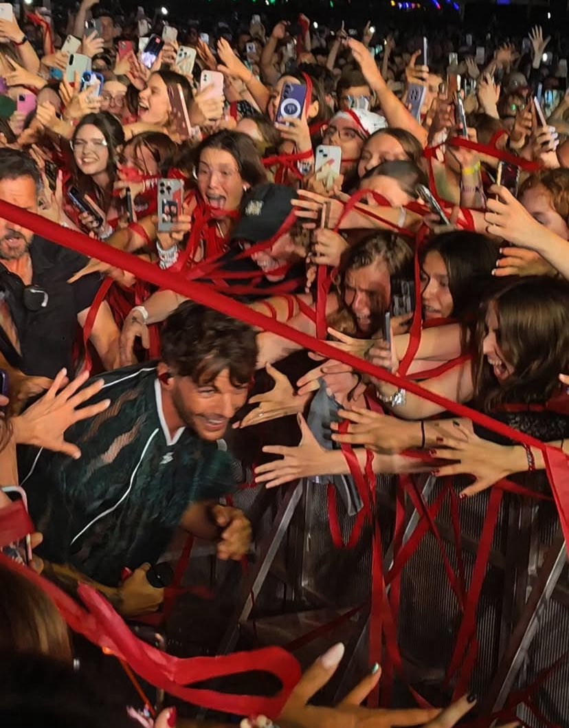 LouisWT91World's tweet photo. 📸| Louies and Louis ❤️🥹 #LodzSummerFestival

— kiciapusia1234 https://t.co/RJZz44BHla