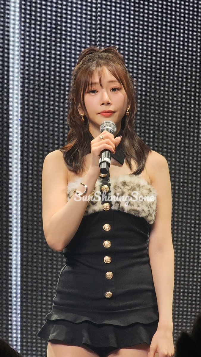 SunShiningSone's tweet image. JIU - UAU 2025 The 1st FanCon in Grand America, New York. #JIU #UAU #Dreamcatcher_UAU #Playlist #You_Are_You