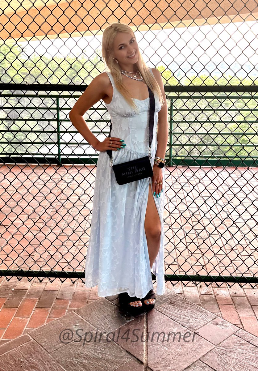 Spiral4Summer's tweet image. Sundress season is in full swing! So ofc I had to drop double media and share how good I look at  @FoxwoodsCT right now! 🔥

This is just my dinner look! Stay tuned for the club fit tonight I&apos;m wearing! 😏

I wanna see drink &amp;amp; gambling money coming in NOW 🫰🏻💸