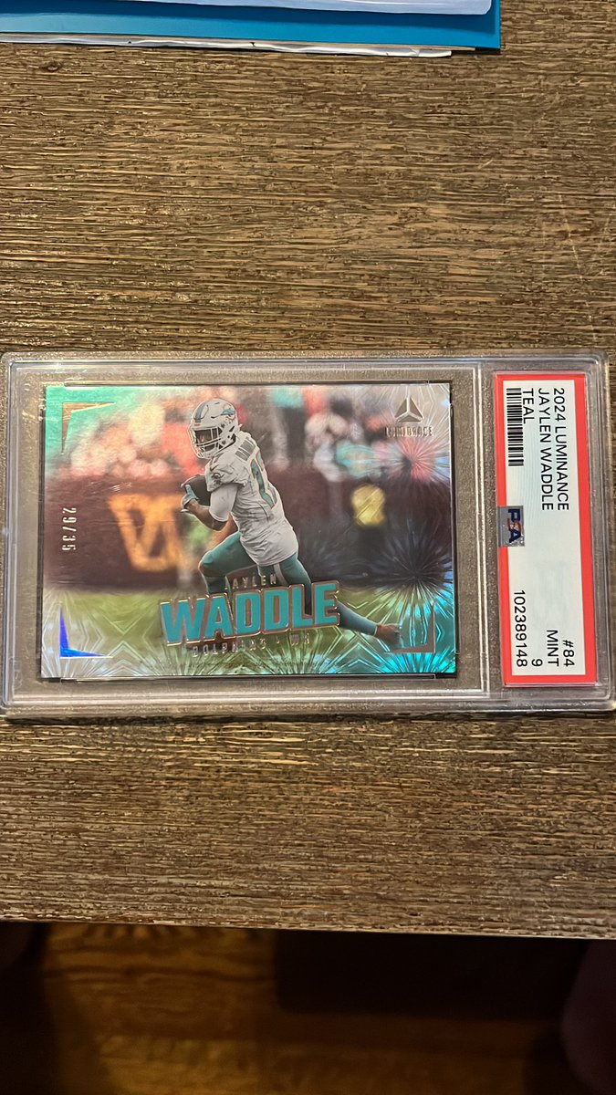 deanglass12's tweet image. Jaylen Waddle /35 PSA 9

$40
