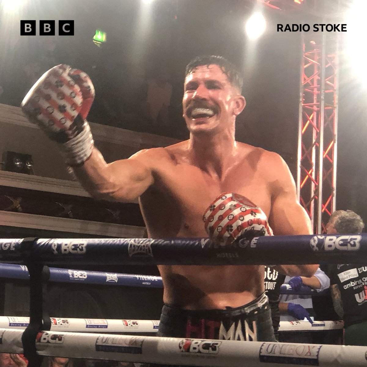 BBCStokeSport's tweet image. Heaney wins!
Stoke’s Nathan Heaney beats Grant Dennis on points at the King’s Hall.