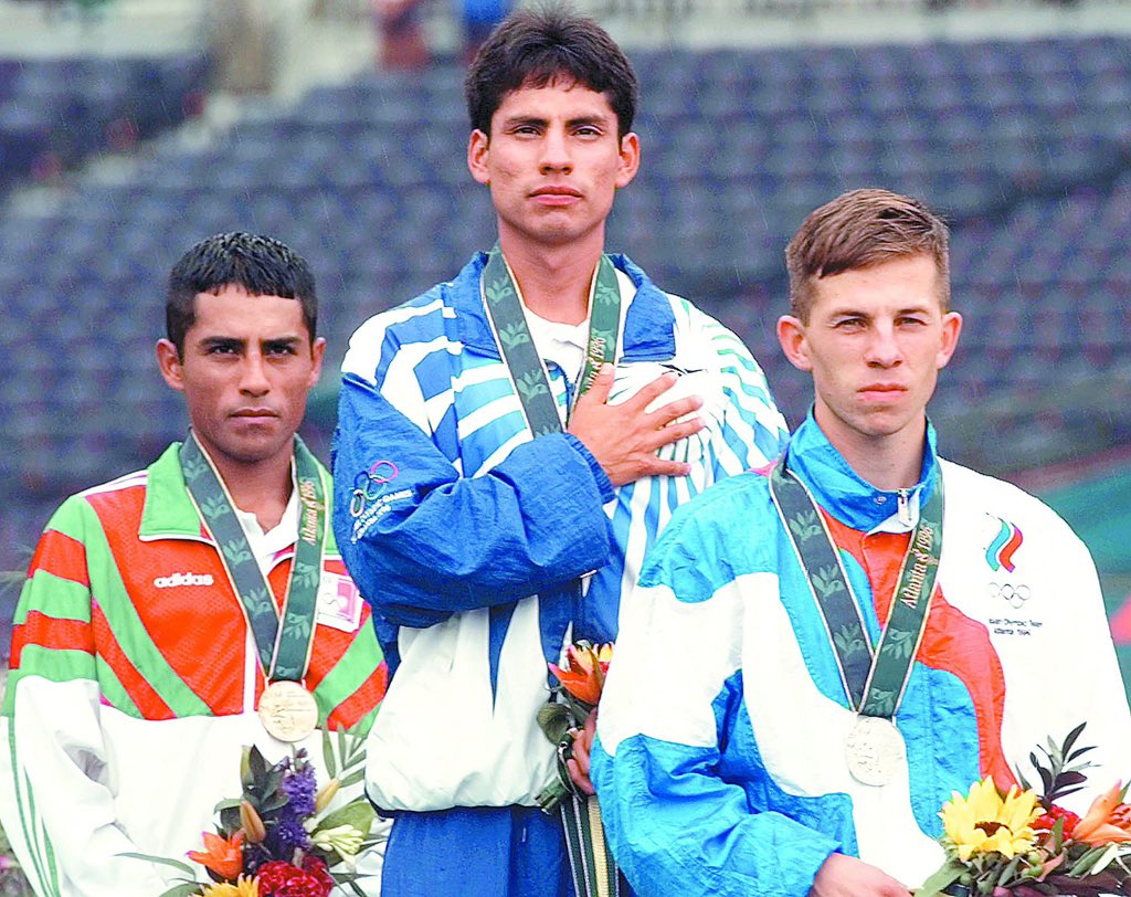 radiosondemanta's tweet image. Un día como hoy, Ecuador ganó su primera medalla olímpica de oro

El 26 de julio de 1996, Jefferson Pérez hizo historia al ganar la medalla de oro en los Juegos Olímpicos de Atlanta. Con solo 22 años, se convirtió en el primer ecuatoriano en subir a lo más alto del podio, tras…