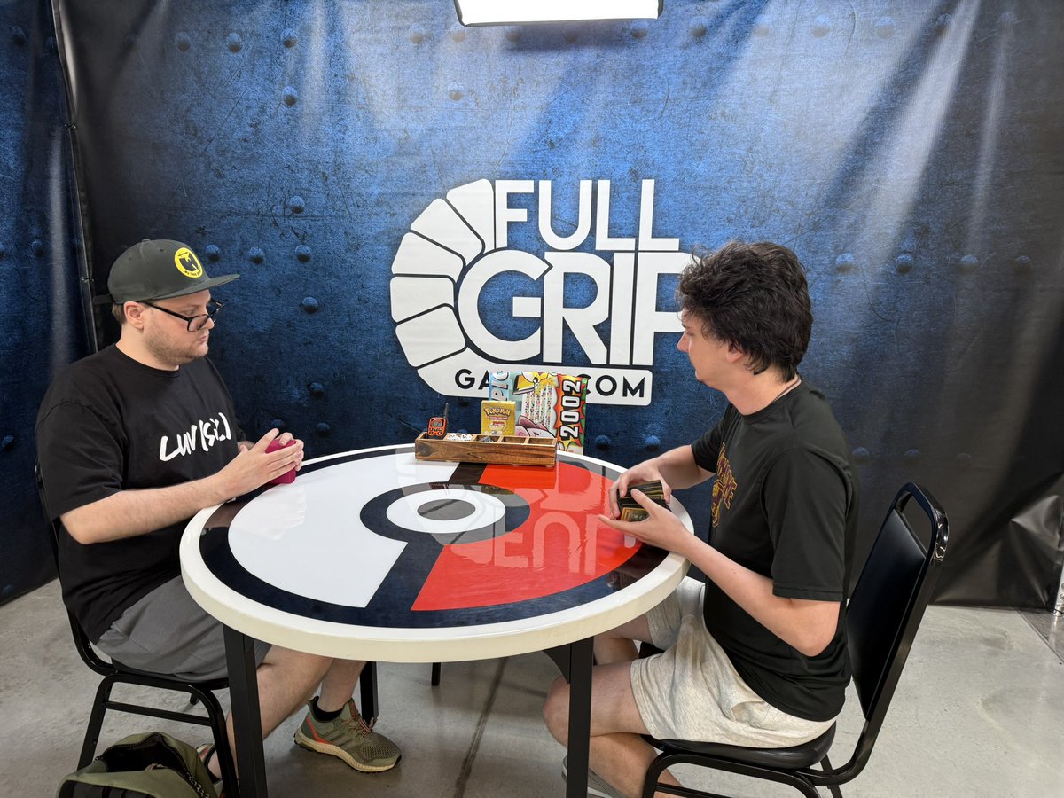FullGripTCG's tweet image. FINALS! Austin’s Sneasel Bats vs Alex’s Kingdra Muk! Winner gets $225 store credit and a custom Champion playmat!
Tune in at twitch.tv/trickygym