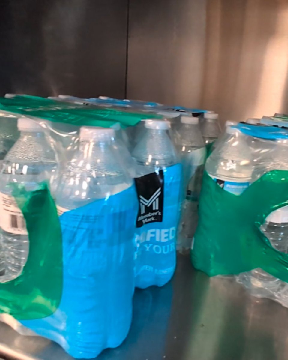 wsls's tweet image. The Lynchburg Salvation Army has opened up their cooling center this weekend and will be offering cold water, snacks, and cooler temperatures to help people beat the heat! You can find the full story here: wsls.com/news/local/202…