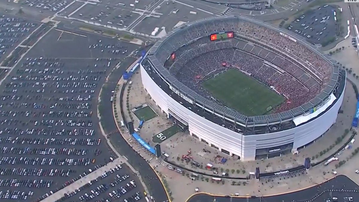 RyanWJourno's tweet photo. 📸 MetLife Stadium ready for Manchester United vs West Ham United. 

Expected attendance around 50,000.

#PLSummerSeries https://t.co/7Bsw6JJiH6