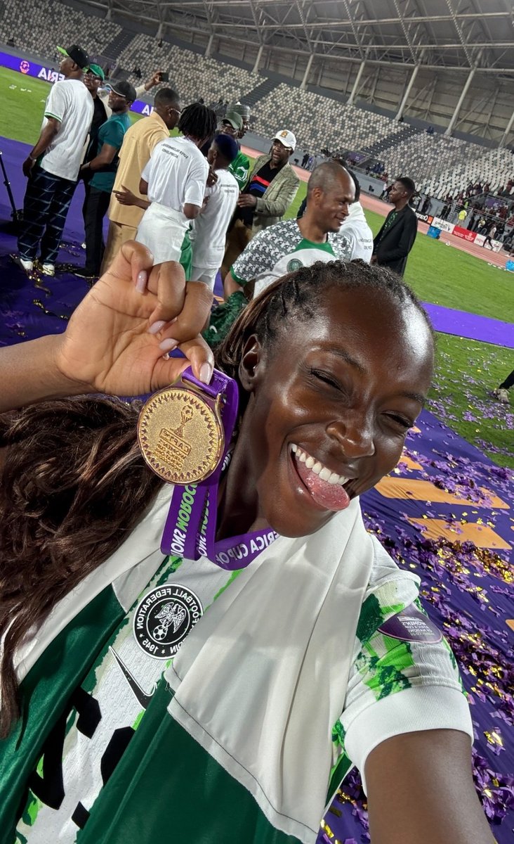 uncl3_stan's tweet image. #aloziehiveup 😫😫🇳🇬🇳🇬❤️❤️