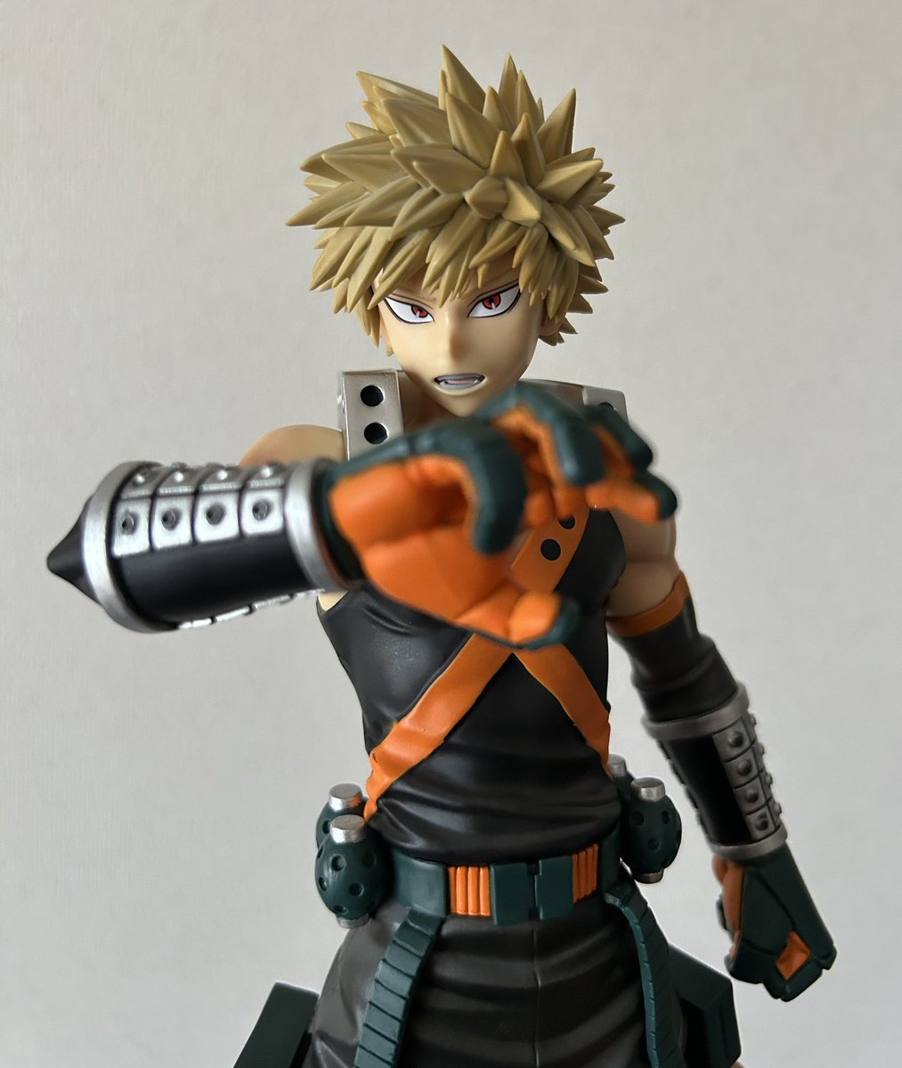 e_SWORD_e's tweet image. 一番くじ 僕のヒーローアカデミア 相反する思い
D賞 爆豪勝己
お湯ぽちゃして浮いた前髪をちょい矯正してみた。多少マシになるもパケ写の顔が良すぎて困る。