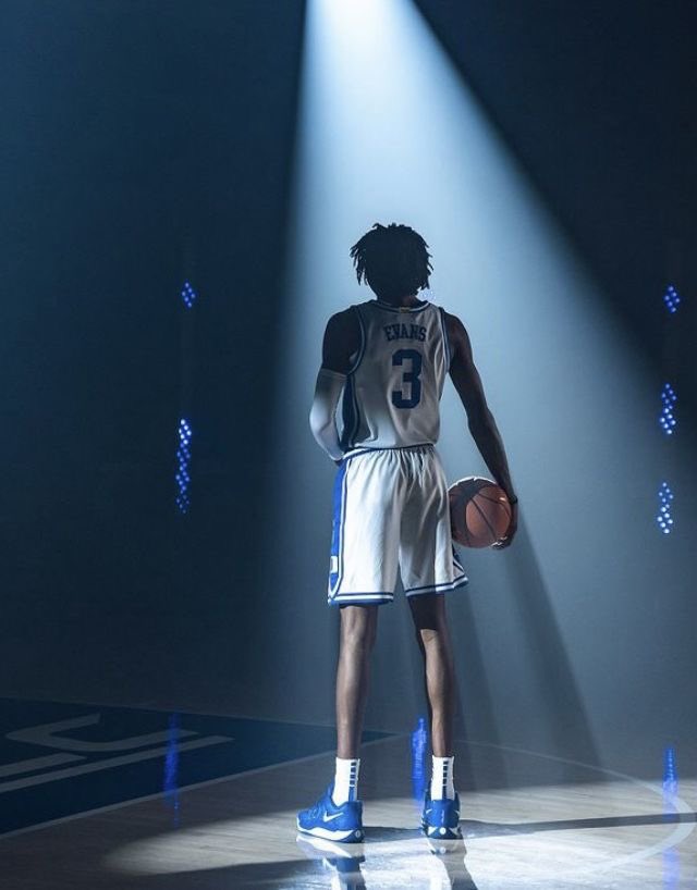 DukeEchoes's tweet image. You don’t step into the spotlight at Duke. You become it.😈

📸@DukeMBB