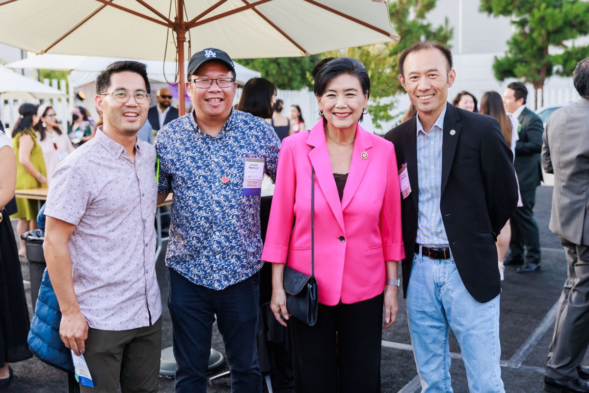 CAUSEusa's tweet image. One of the strengths of the CAUSE Summer Soiree is the network that comes together to celebrate civic engagement! Join us on August 7th! 

🗓 Thursday, August 7, 2025 | 6:00pm - 9:30pm
📍 Los Angeles River Center and Gardens 
🎟 Buy Tickets: causeusa.org/2025-summer-so…