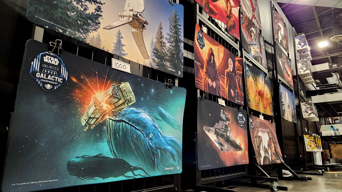 MaindeckGames's tweet image. So many amazing souvenirs to walk home with from the #StarWarsUnlimited Galactic Championship!! Incredible artwork, treatments, merch, and a great variety of vendors on site!