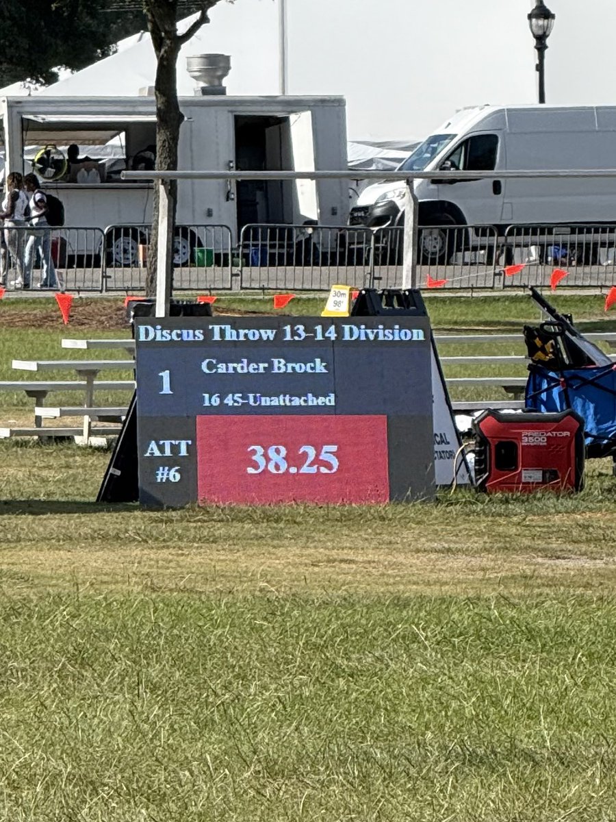CarderB60's tweet photo. Great day 1 at @usatf Jr. Olympics. I set a PR 38.25 meters in the Discus Throw to win the National Championship for the 13-14 age division!  Next up is shotput tomorrow morning at 7am. @CoachTCanesTF #USATFFutureStars https://t.co/zsRkf5ox0G