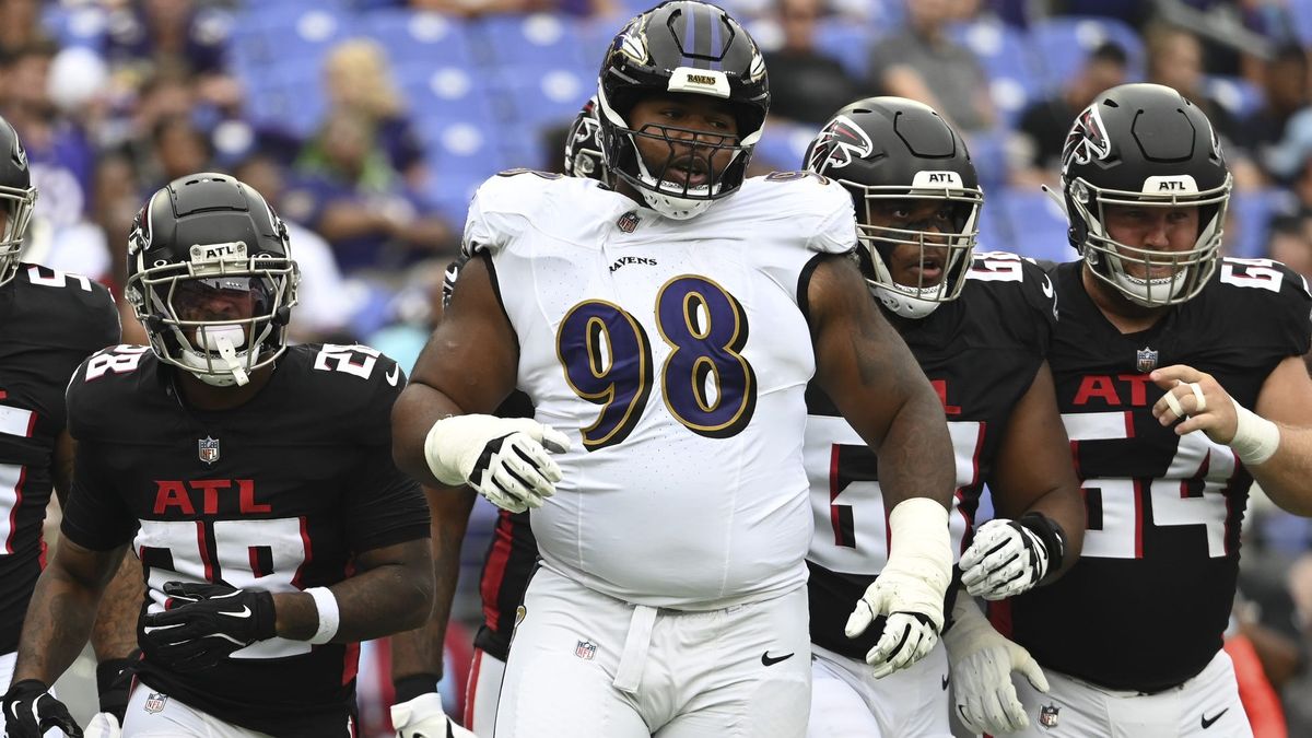 TheRavensWire's tweet image. Eye-popping comparison from Ravens star may spark some breakout buzz for veteran DT ravenswire.usatoday.com/story/sports/n…