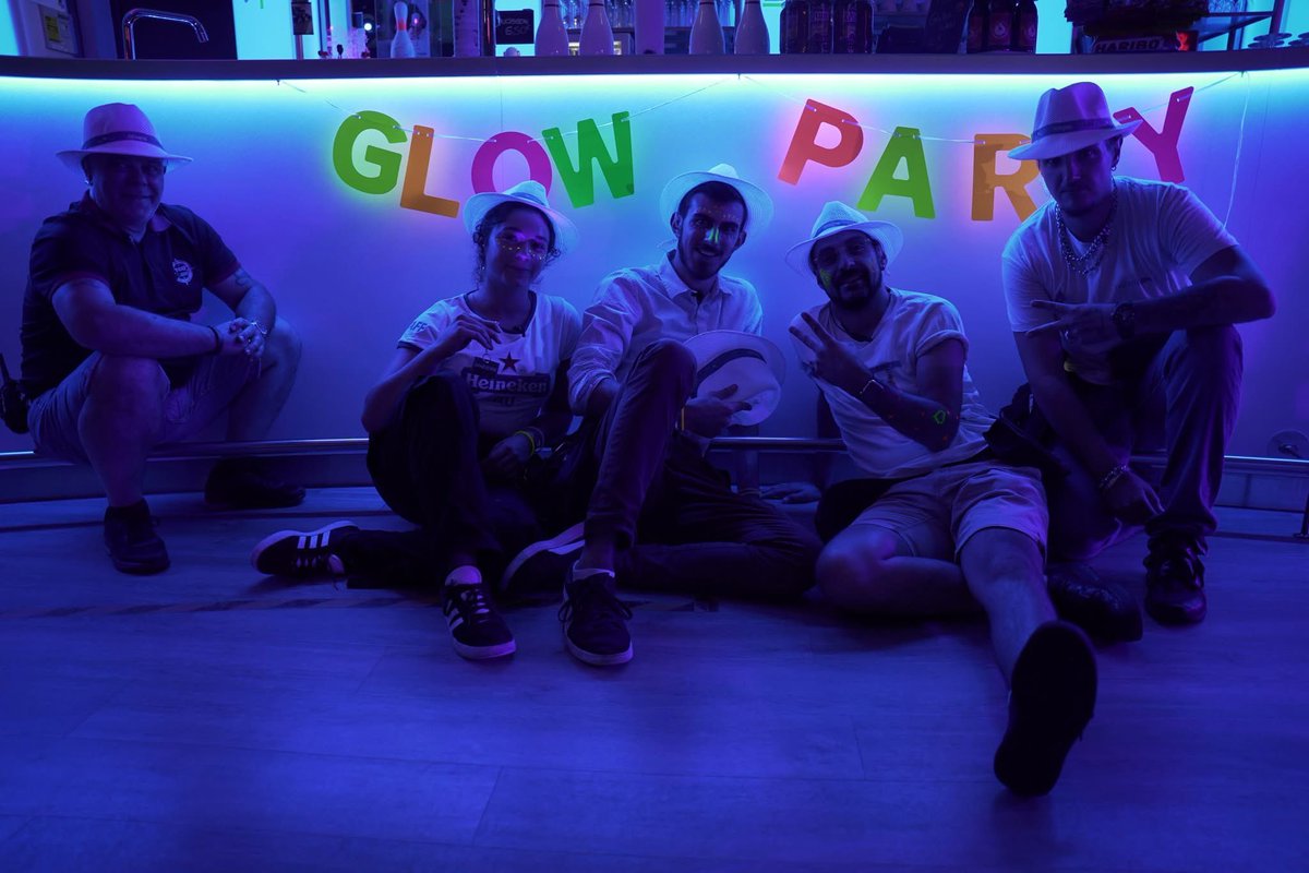 teqbowling's tweet photo. 🟣 Samedi 27 juillet 2025 au @teqbowling

Un grand merci à toutes et tous d’être venus nombreux pour mettre le feu à notre Soirée Fluo ! 🌟💥
Ambiance flashback avec les tubes d'hier, lumière UV, 🎳 parties endiablées et 💄 maquillage fluo… tout y était pour une super soirée https://t.co/cRgISSIsFo