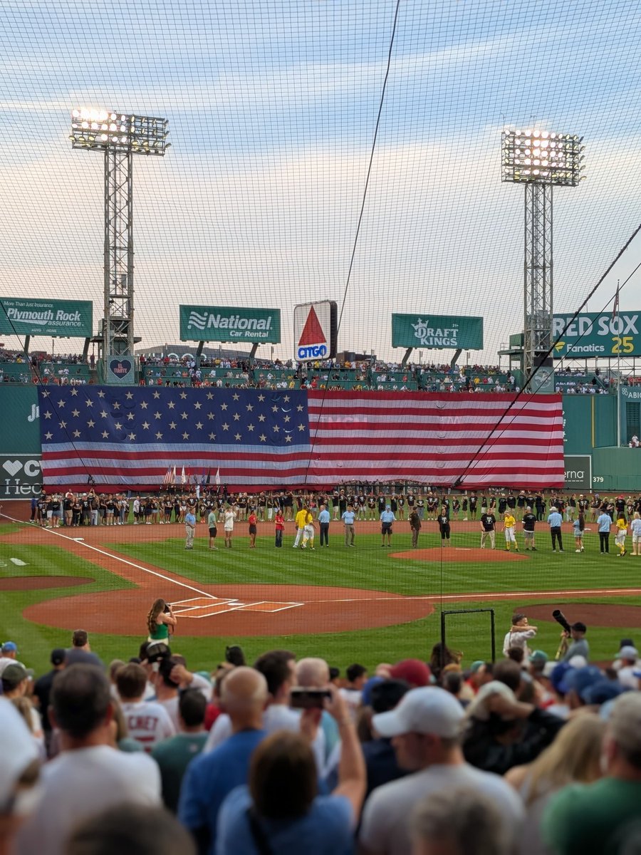 jslauria's tweet photo. Great day at #BostonRedsox to celebrate our #Veterans, and #homebase support our vets and their families https://t.co/LtAeY6qLai