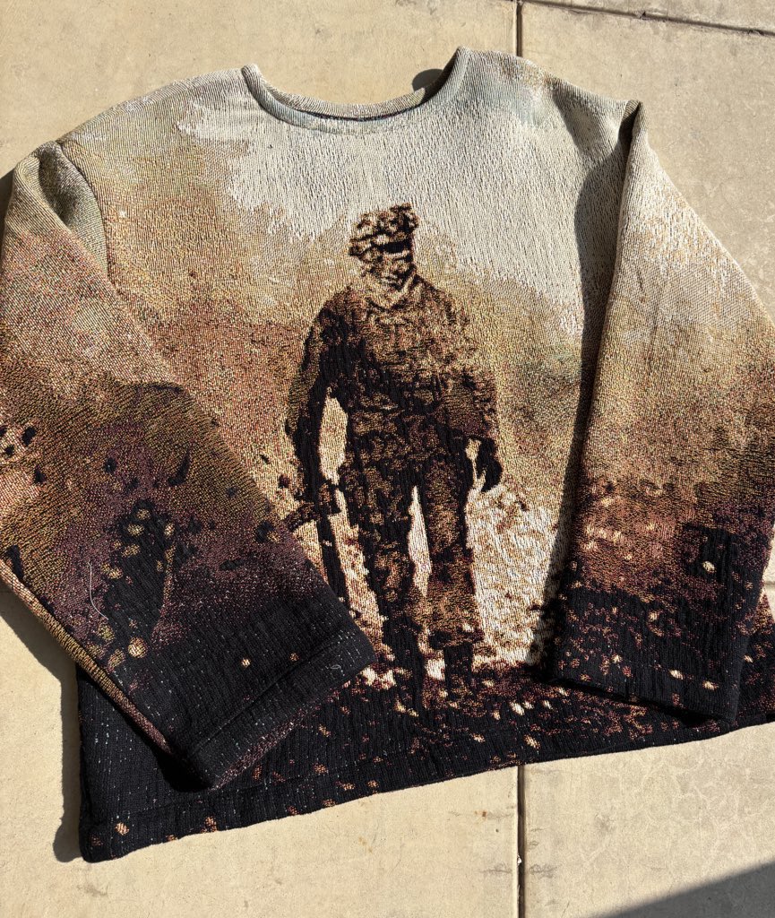 MadeByWoven's tweet image. Hand cut and sewn mw2 sweater made by me