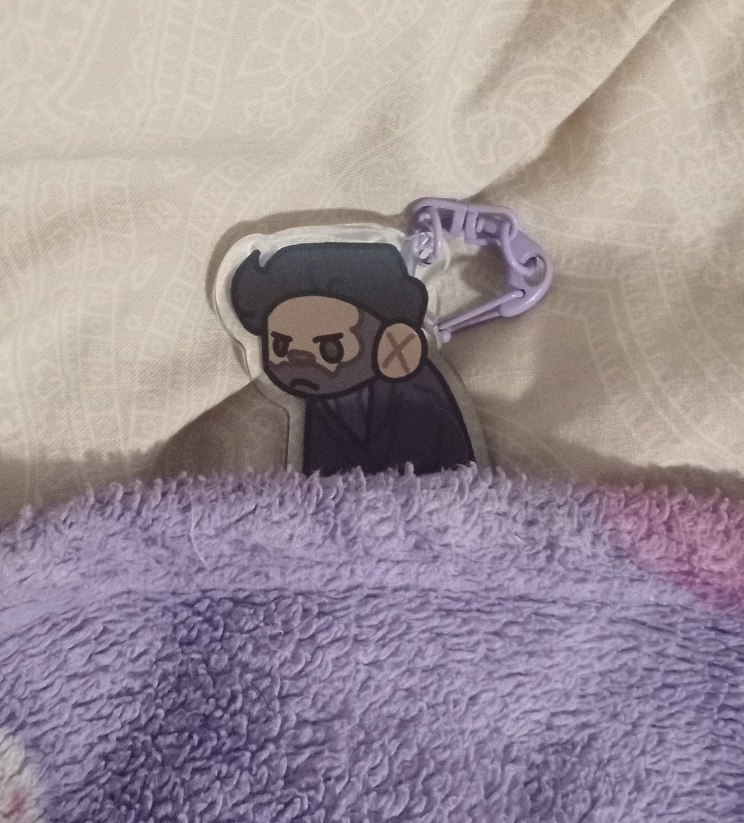 sketch3rrs's tweet image. once they're shipped out and you get them, don't forget to tuck your stone keychain into bed... &lt;3