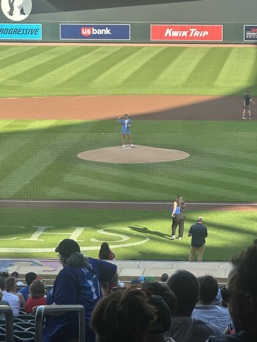 TCJackrabbits's tweet image. Great pitch, Paige!