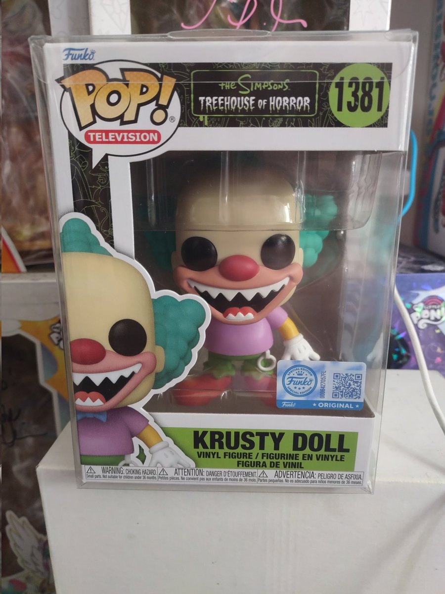 jericollage70's tweet image. At last I got my Krusty Doll from @OriginalFunko! Sadly I would've enjoyed my Summer with some Frogurt. Let's make sure the Frogurt isn't cursed. #TheSimpsons #TreehouseOfHorror #Funko #FunkoExclusive #KrustyDoll