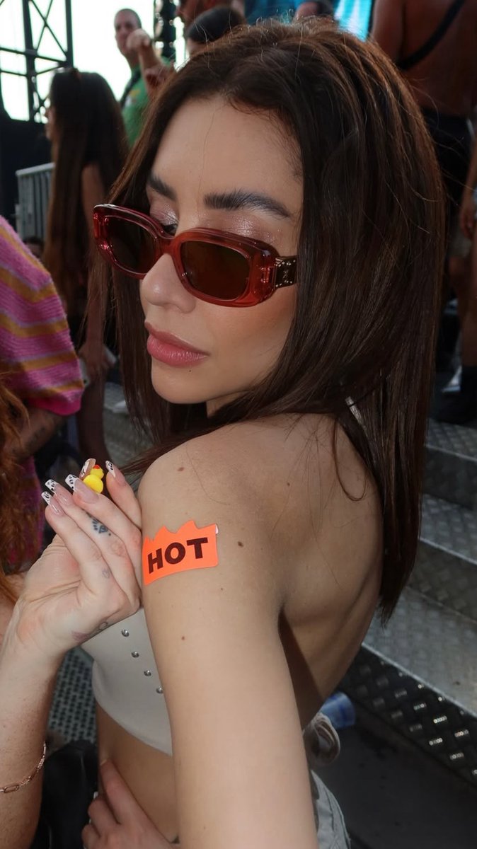 Estás muy hot 🔥

KARIME X MEGA