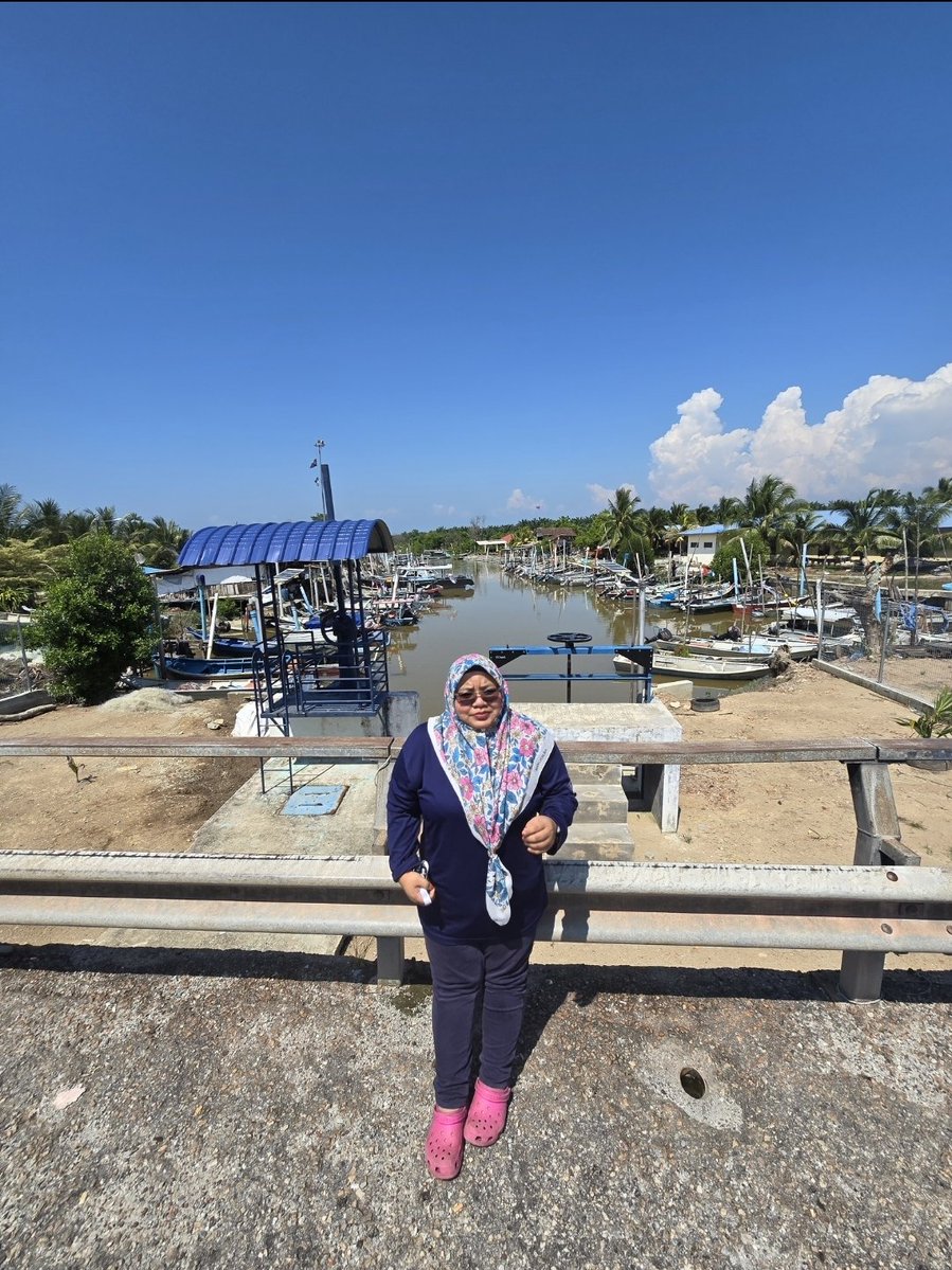 Walau panas, walau hujan
Kami di Johorfm akan terus memberikan yang terbaik.
Terus bersangka baik dengan semua apa yang telah menjadi aturan
Terkadang hati merasa sangsi tapi teruslah percaya, setiap ujian itu ada ganjaran yang menanti
#hellopermata 
#djjeeha teman korang eh!
🩷