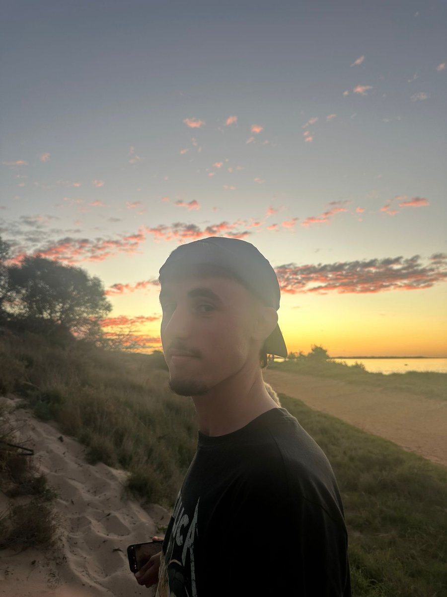 ImJamieMartin's tweet image. 2️⃣0️⃣ ❤️
Grateful to be alive for another year, and hoping for many more 🙏
On my birthday, albeit different this year being so far from home, I remember how lucky I am to have the friends, family, and wider support I have - something I will always cherish ❤️