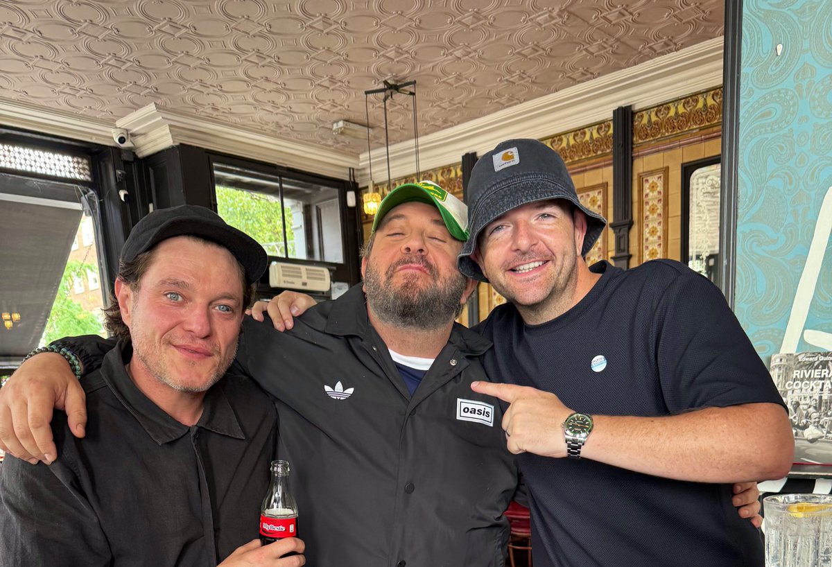 AdamRichman's tweet image. Lads.
D’you know what I mean?

@mfhorne 
@kevinbridges86