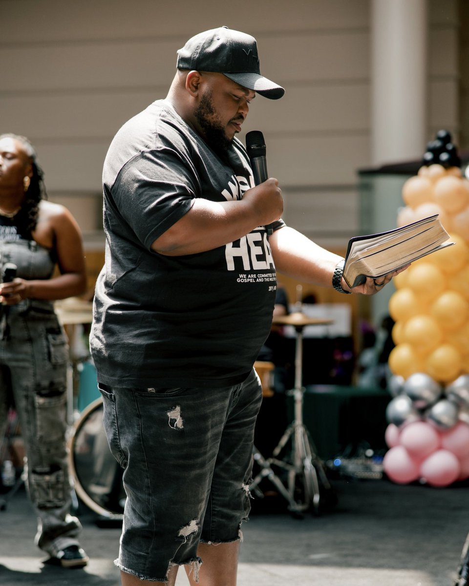 Family, the Lord moved mightily on today.

Through SERVEM25, the outreach arm of our ministry, we were able to partner with Greenbriar Mall to bless families and cover students in prayer as they head back to school.

Thank you local and DIGITAL DISCIPLES for serving alongside us