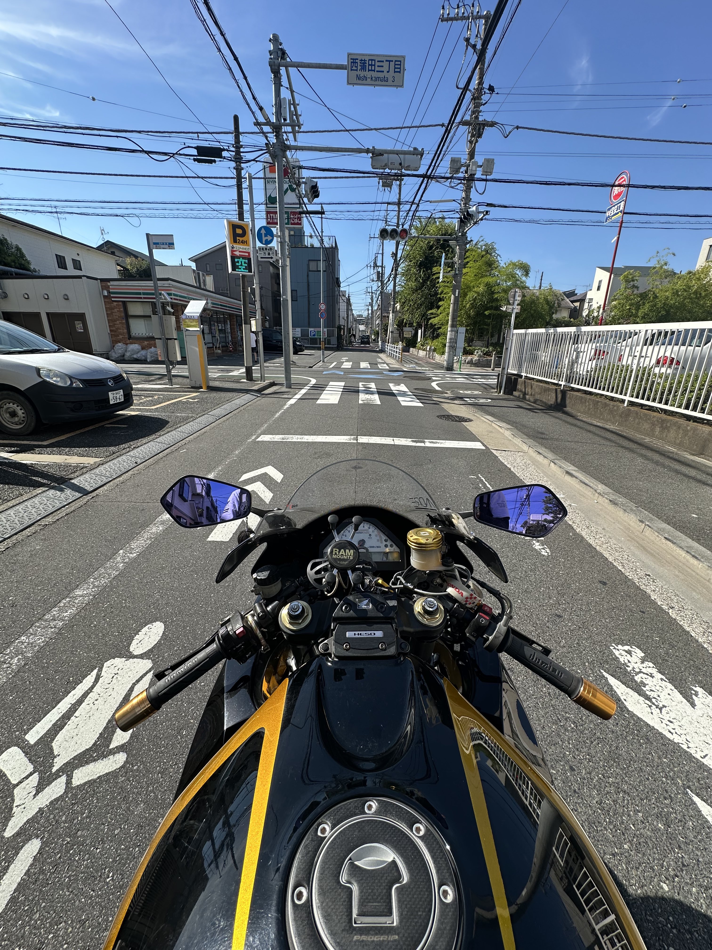 何やってるんだろう、　RRR+ thumb_main10008103_20190211171