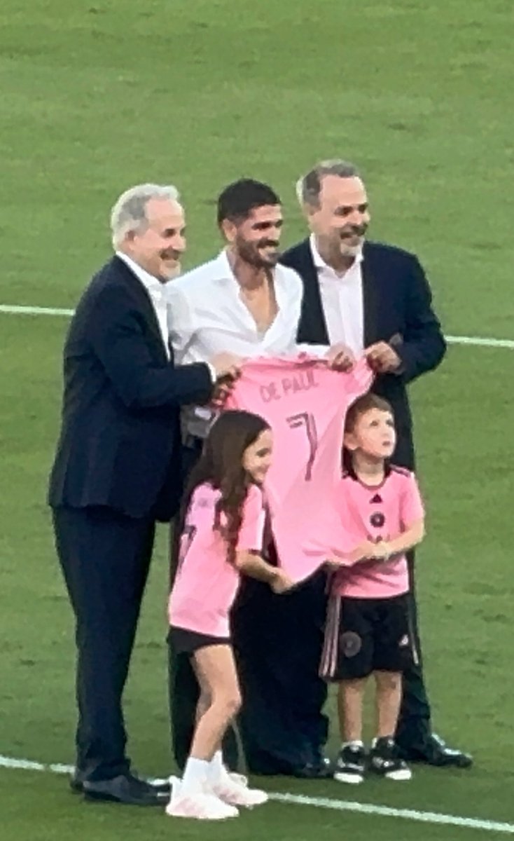 GDannemann's tweet image. De Paul in the House! Vamos Inter!