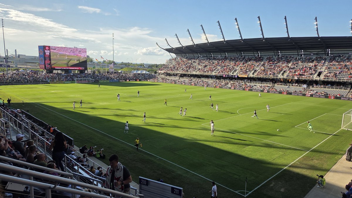 A little warm, but a nice evening for some international footie ⚽️ 🇬🇧 🇩🇪