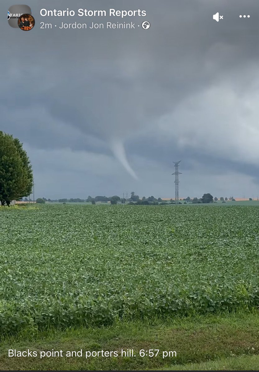 JustinMWeather's tweet image. Large funnel reported near Porter’s Hill just before 7pm. #onstorm #onwx
facebook.com/share/v/19UcYB…