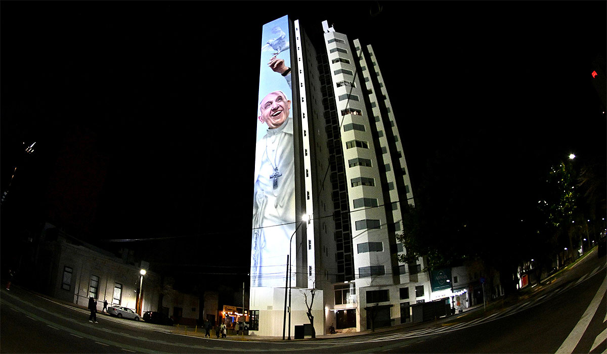 ANDigitalOK's tweet image. #LaPlata 🙏🏽 Alak inauguró “el mural más grande del mundo” en honor al Papa Francisco
📌 andigital.com.ar/nota/134019/al…