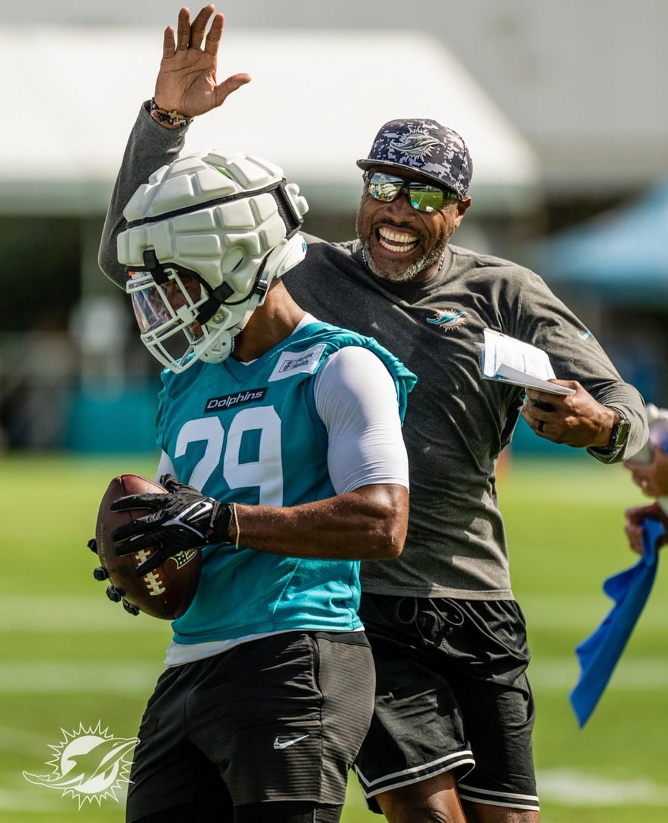 FinsCentral's tweet image. Excited to see Minkah under Anthony Weaver