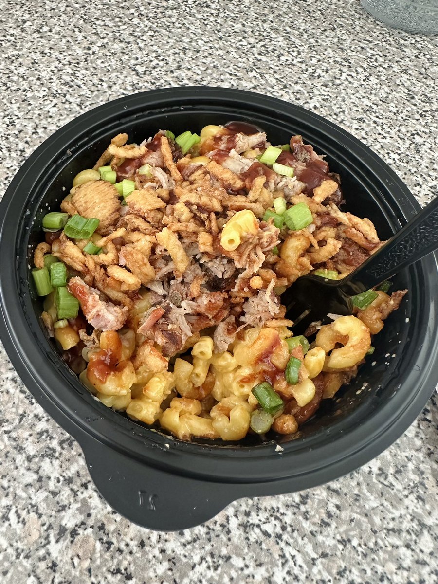 bbq pulled pork mac n cheese <a href="/noodlescompany/">Noodles & Company</a> you really outdid yourselves tonight