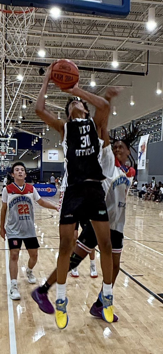 Coach_Frank (@norfolkknights) on Twitter photo Vito Official 6’7 2028 Legend Wylie <a href="/LegendWylie2027/">Legend Wylie</a> backs his man down, off the lift fake he scores. Showing some variety in his offensive repertoire! Scored off the bounce, short jumpers, posting up and now backing a defender down. #BigShots #SummerNationals <a href="/BigShotsToday/">Hit The BIG SH🏀TS</a> Vito Official 6’7 2028 Legend Wylie <a href="/LegendWylie2027/">Legend Wylie</a> backs his man down, off the lift fake he scores. Showing some variety in his offensive repertoire! Scored off the bounce, short jumpers, posting up and now backing a defender down. #BigShots #SummerNationals <a href="/BigShotsToday/">Hit The BIG SH🏀TS</a>