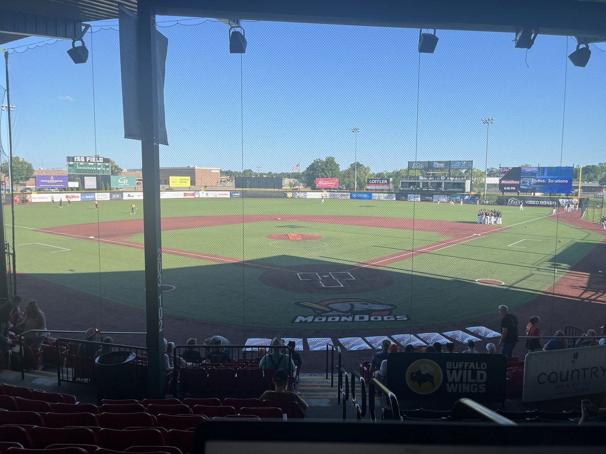 Jared Valentin (@jaredvalentin_) on Twitter photo The road trip continues!
The <a href="/WillmarStingers/">Willmar Stingers</a> (30-27) visit and try to slow down the red hot <a href="/MankatoMoonDogs/">Mankato MoonDogs</a> (29-28) who have won eight straight.
First pitch is at 6:35 CST. Catch 🙋♂️on the call at 6:30!
📻: facebook.com/WillmarStinger… The road trip continues!
The <a href="/WillmarStingers/">Willmar Stingers</a> (30-27) visit and try to slow down the red hot <a href="/MankatoMoonDogs/">Mankato MoonDogs</a> (29-28) who have won eight straight.
First pitch is at 6:35 CST. Catch 🙋♂️on the call at 6:30!
📻: facebook.com/WillmarStinger…
