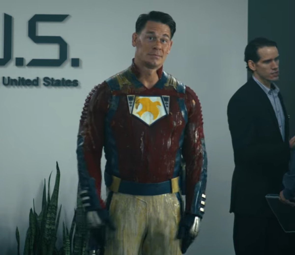 B3Geek's tweet image. C vê que a parada tá ficando séria em Pacificador quando os caras abrem um portão dimensional e dão de cara com aranhas caveira gigantes…