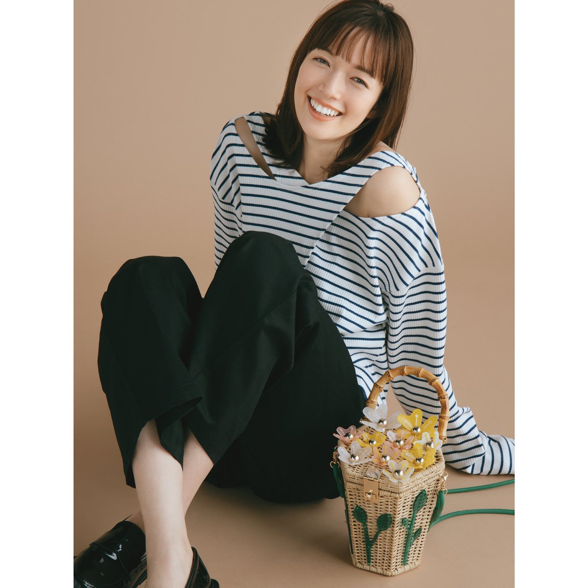 Z9mAIWWDFjaS8RR's tweet image. 本日、栞里さん35歳誕生日です✨
おめでとうございます🎂🍾

#佐藤栞里